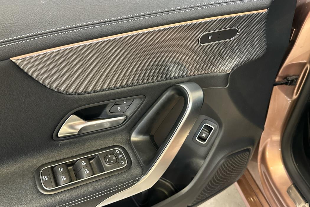 MERCEDES-BENZ CLA 2024