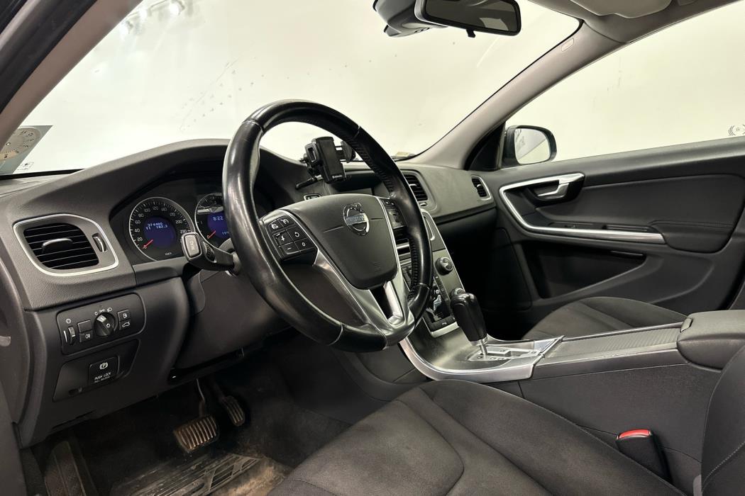 VOLVO V60 2012