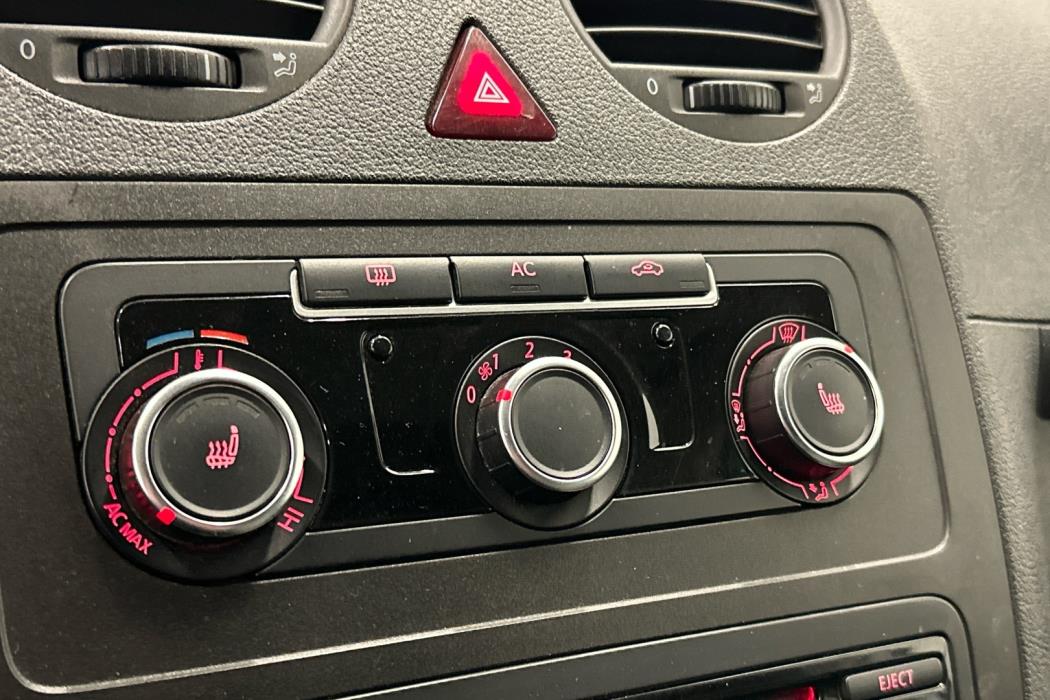 VOLKSWAGEN Caddy 2012