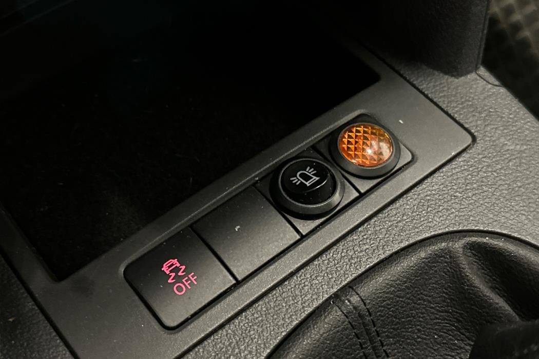 VOLKSWAGEN Caddy 2012