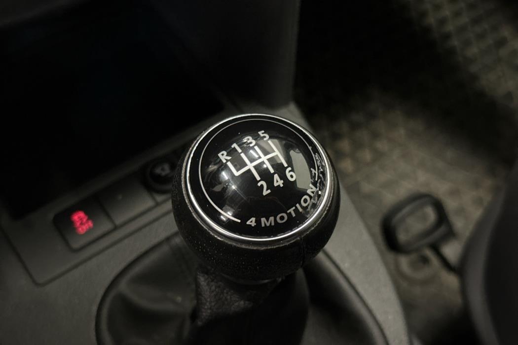 VOLKSWAGEN Caddy 2012