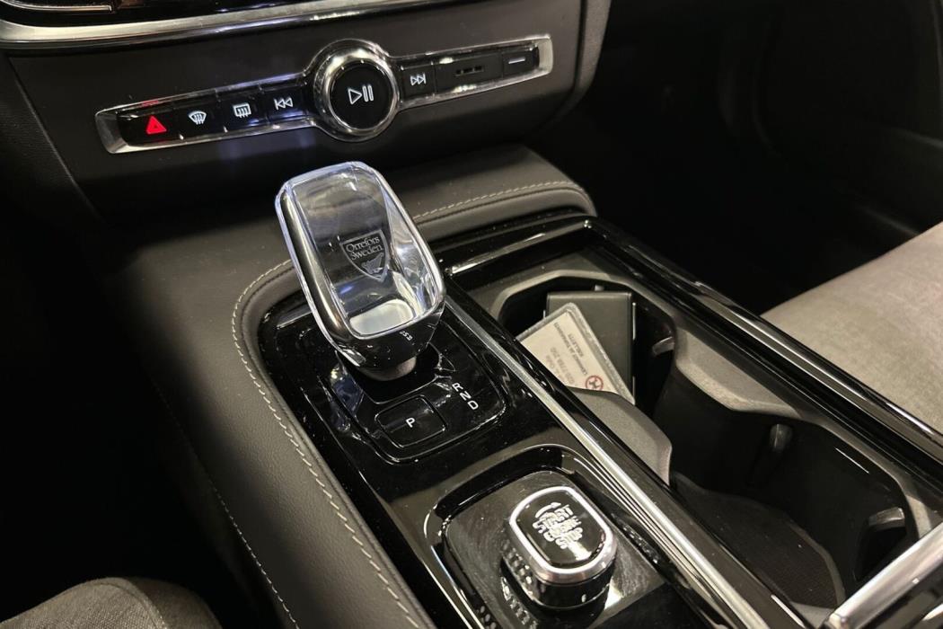 VOLVO V90 2024