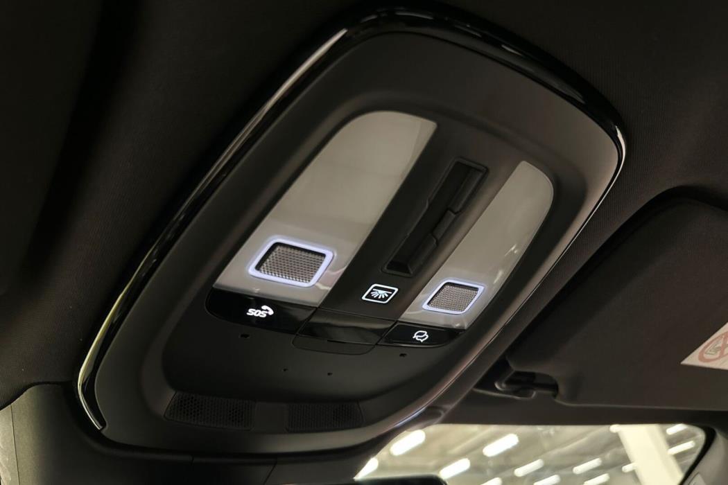 VOLVO V90 2024