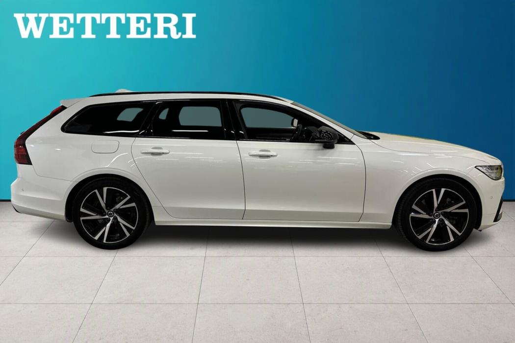 VOLVO V90 2024