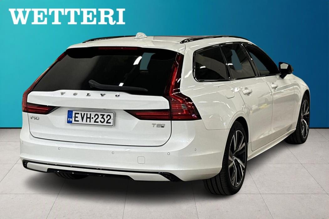 VOLVO V90 2024