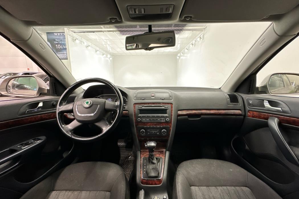 SKODA Octavia 2011