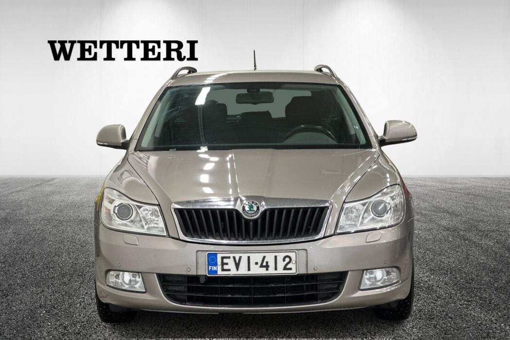 SKODA Octavia 2011