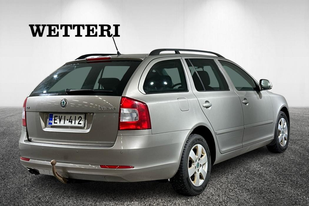 SKODA Octavia 2011