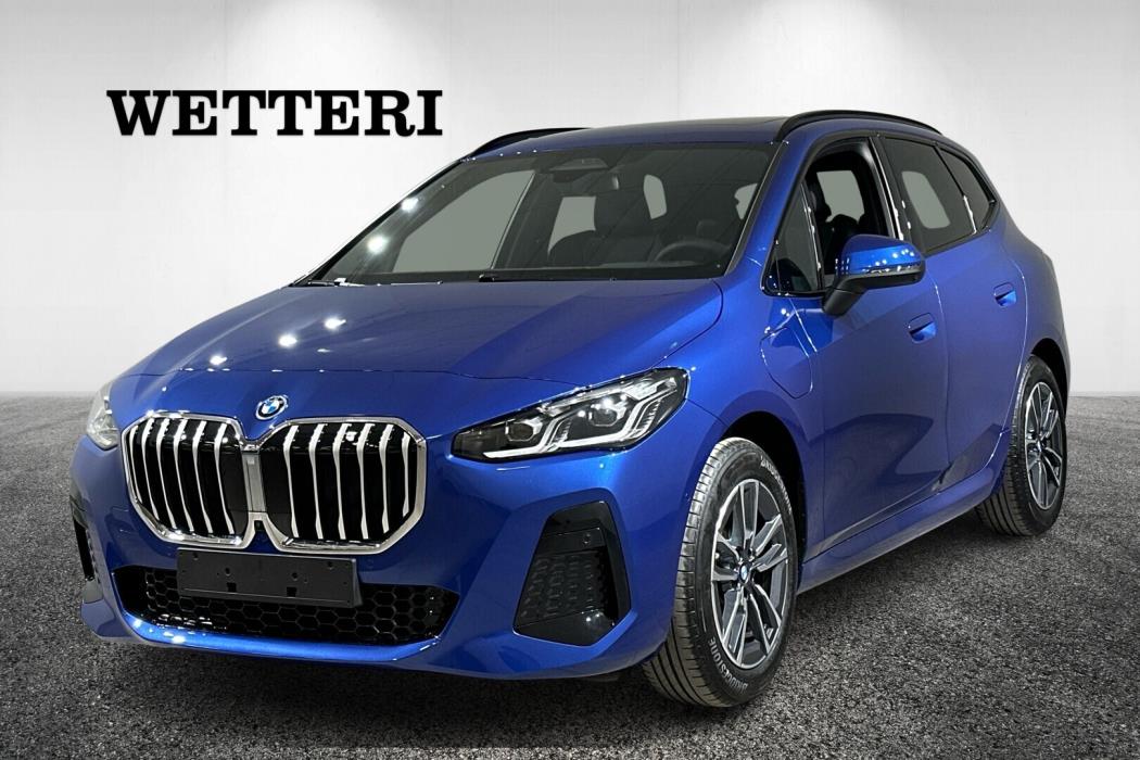 BMW 225 2026
