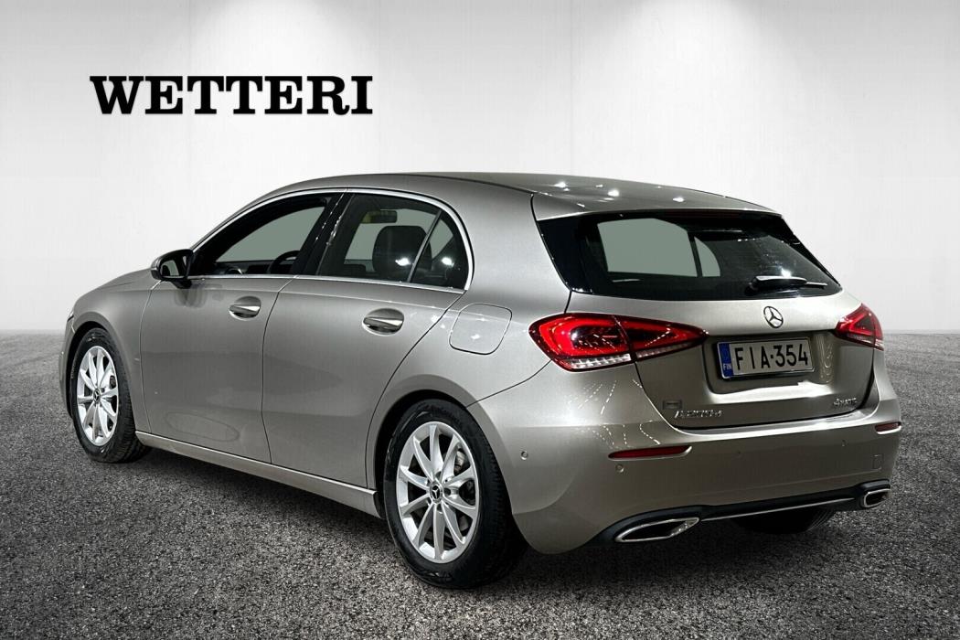 MERCEDES-BENZ A 2020