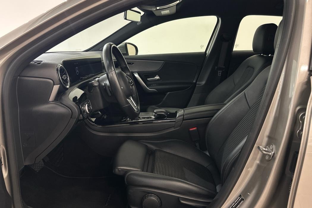 MERCEDES-BENZ A 2020