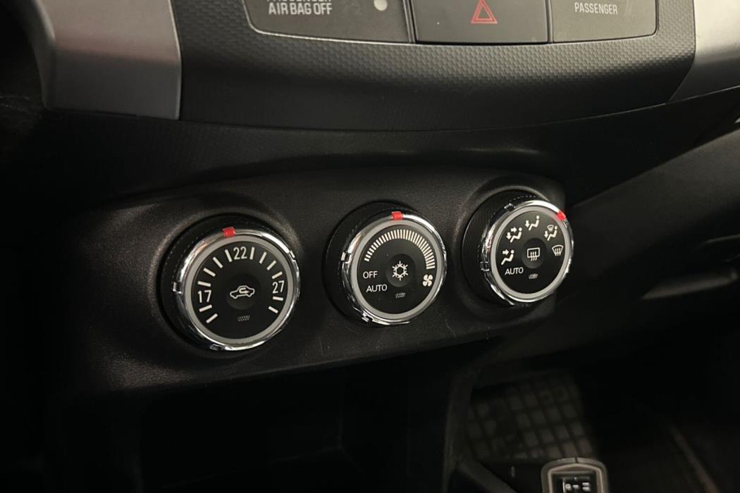 MITSUBISHI Outlander 2012