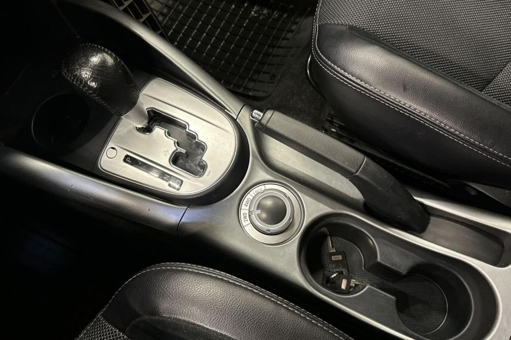 MITSUBISHI Outlander 2012