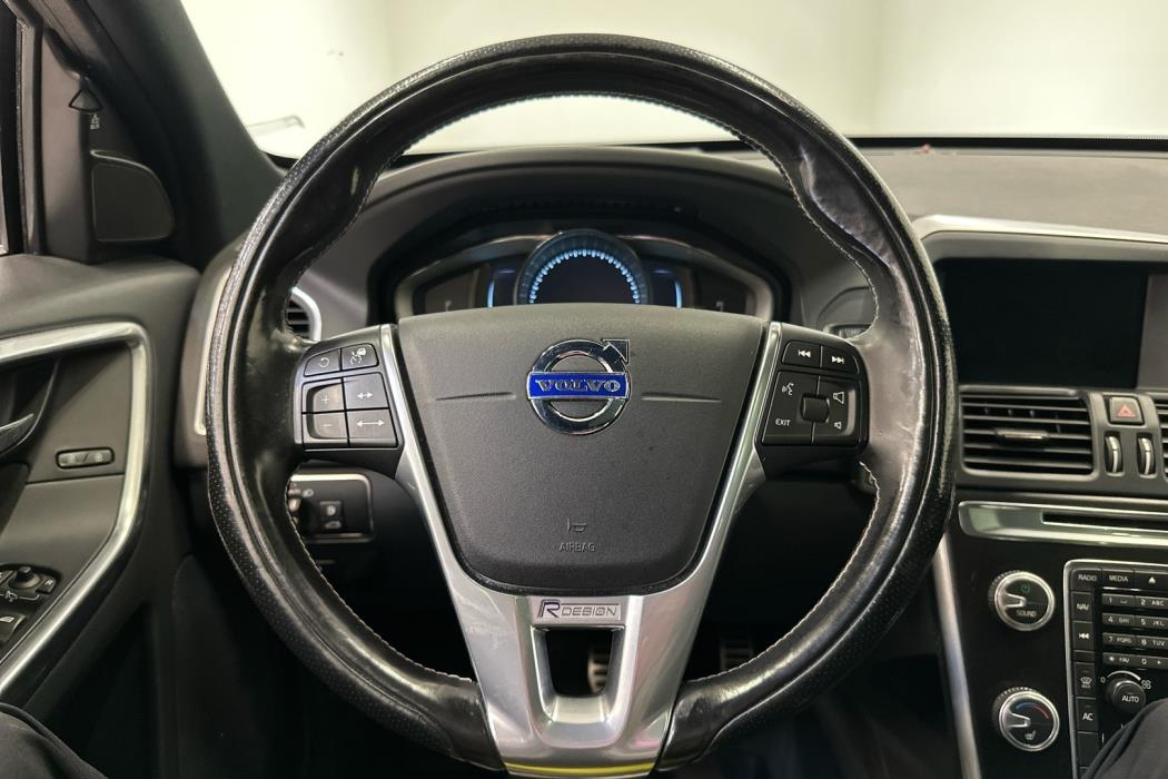 VOLVO XC60 2016
