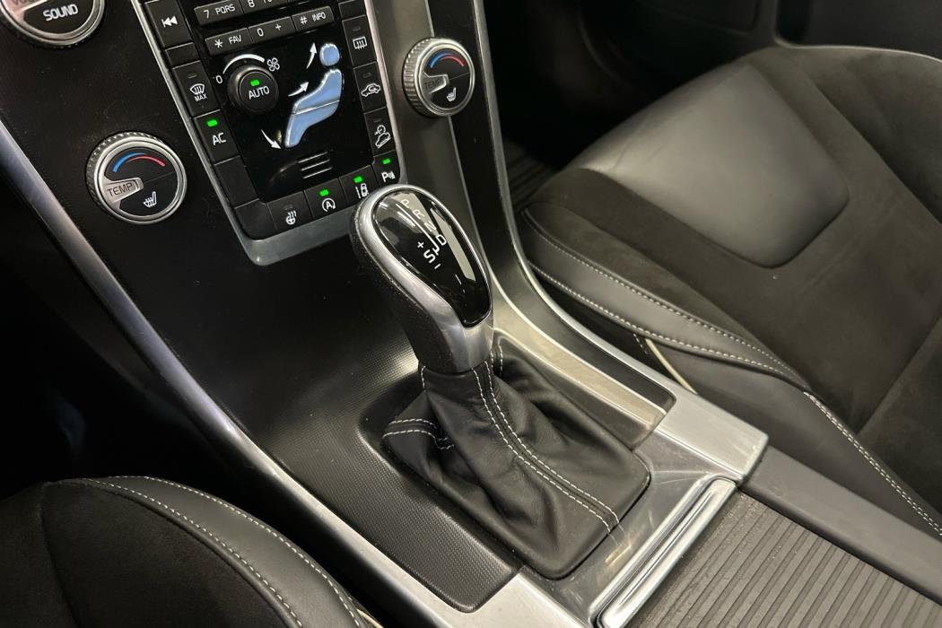 VOLVO XC60 2016