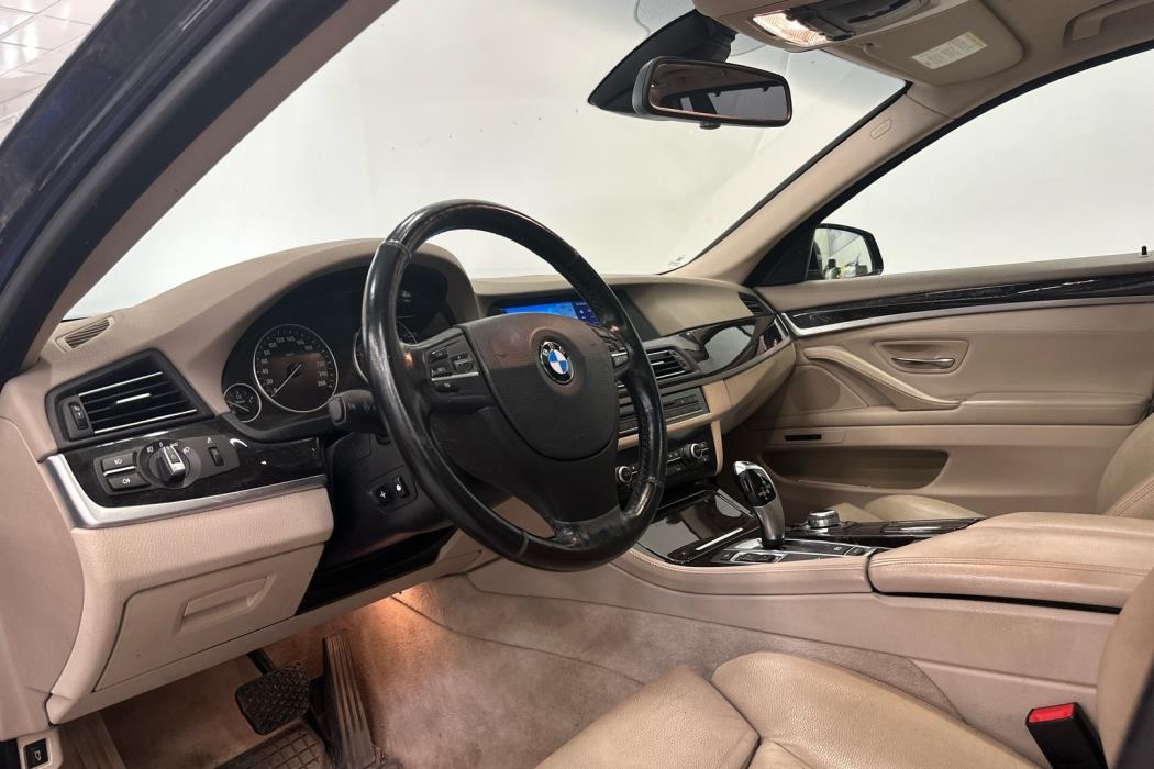 BMW 530 2011