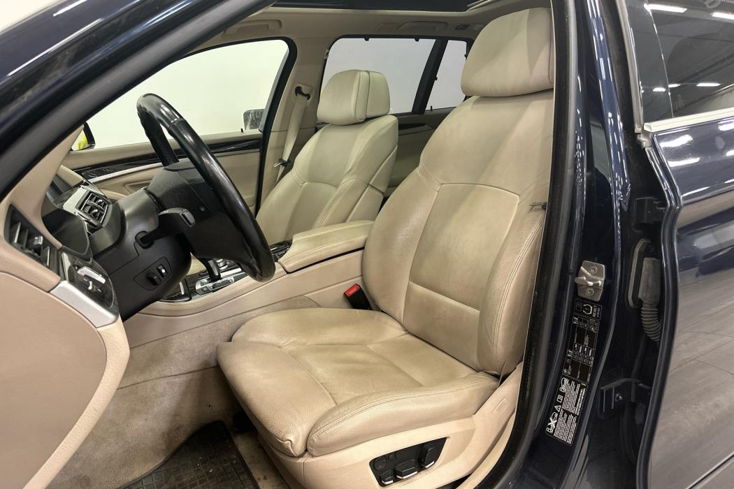 BMW 530 2011