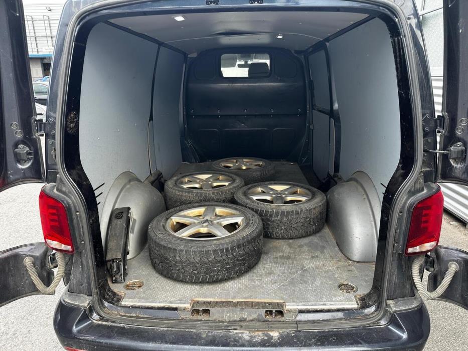 VOLKSWAGEN Transporter 2020