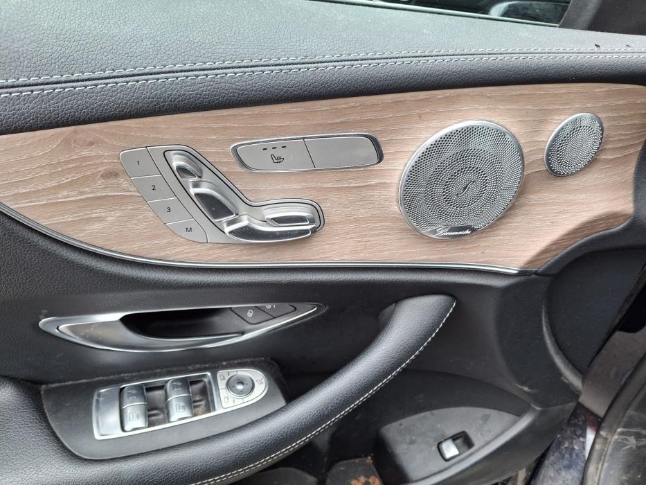 MERCEDES-BENZ E 2019