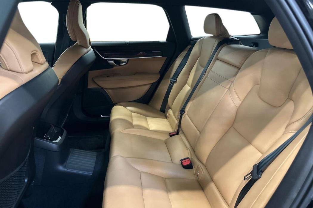 VOLVO V90 2019