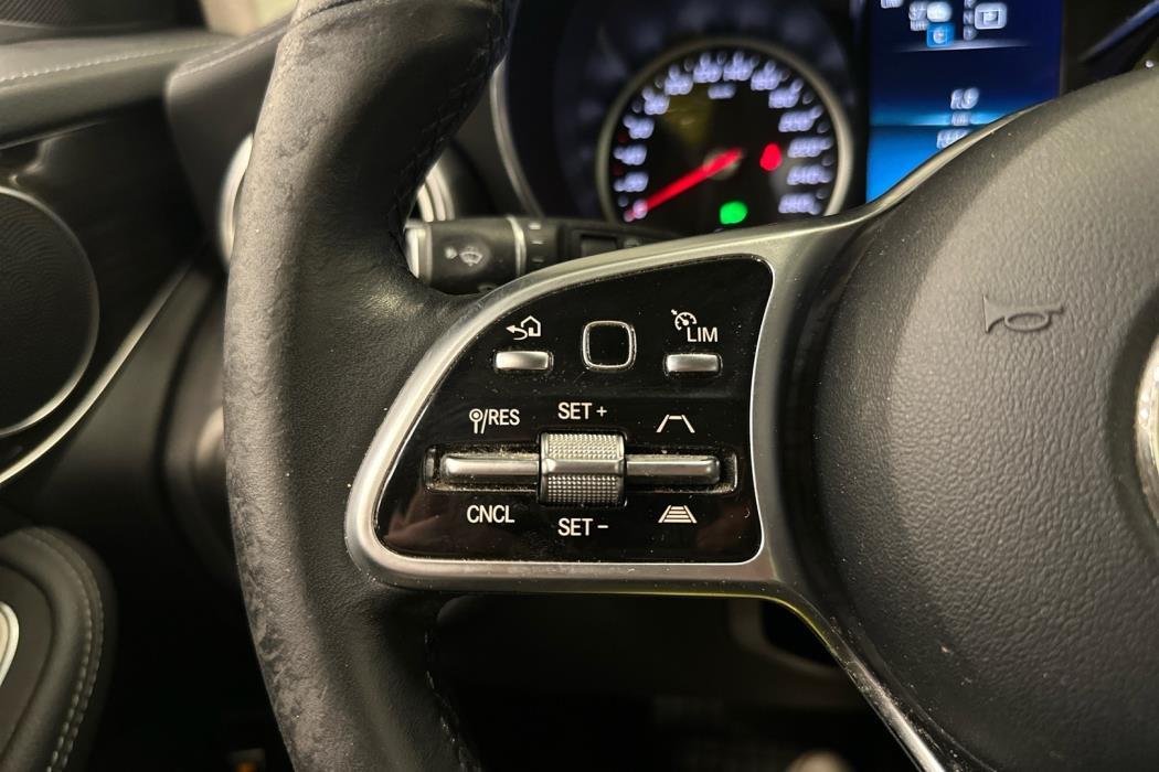 MERCEDES-BENZ GLC 2021