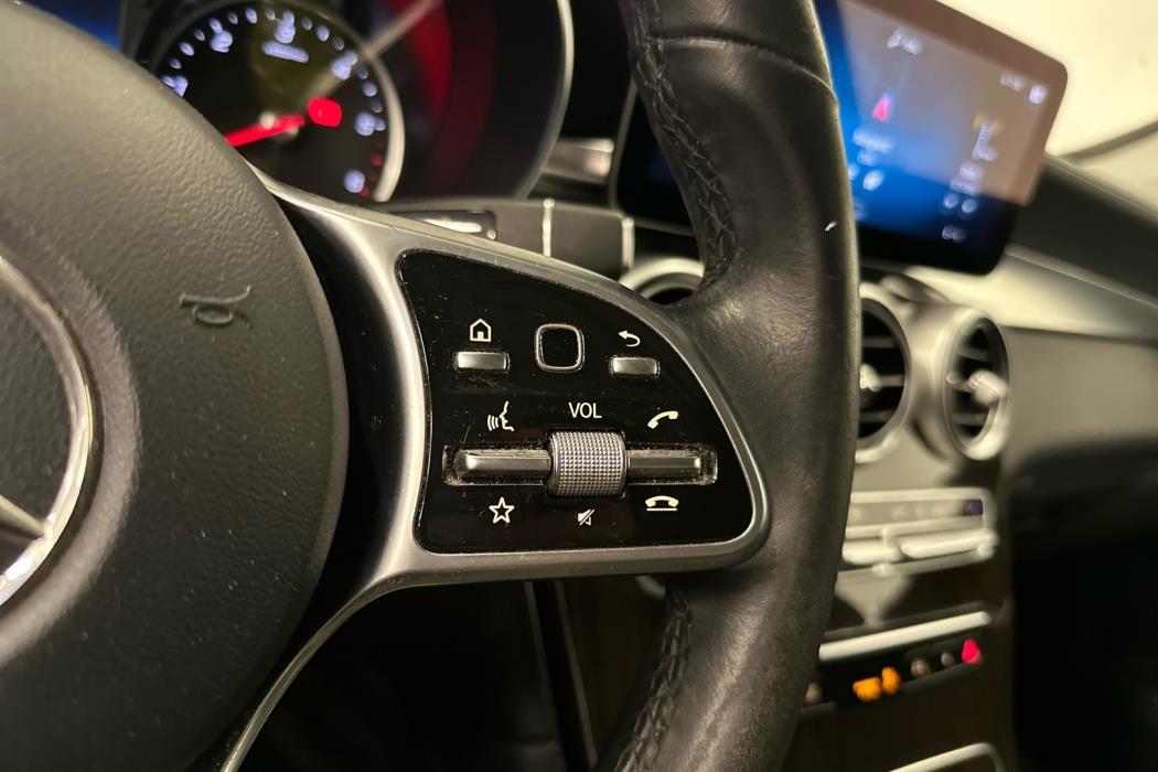 MERCEDES-BENZ GLC 2021