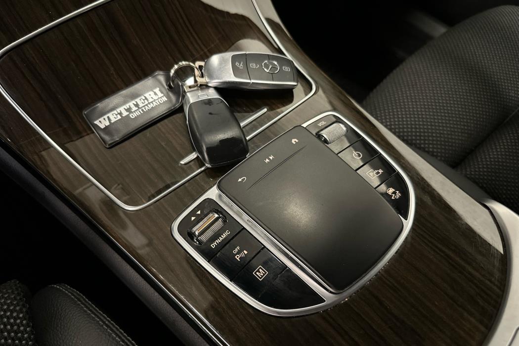 MERCEDES-BENZ GLC 2021