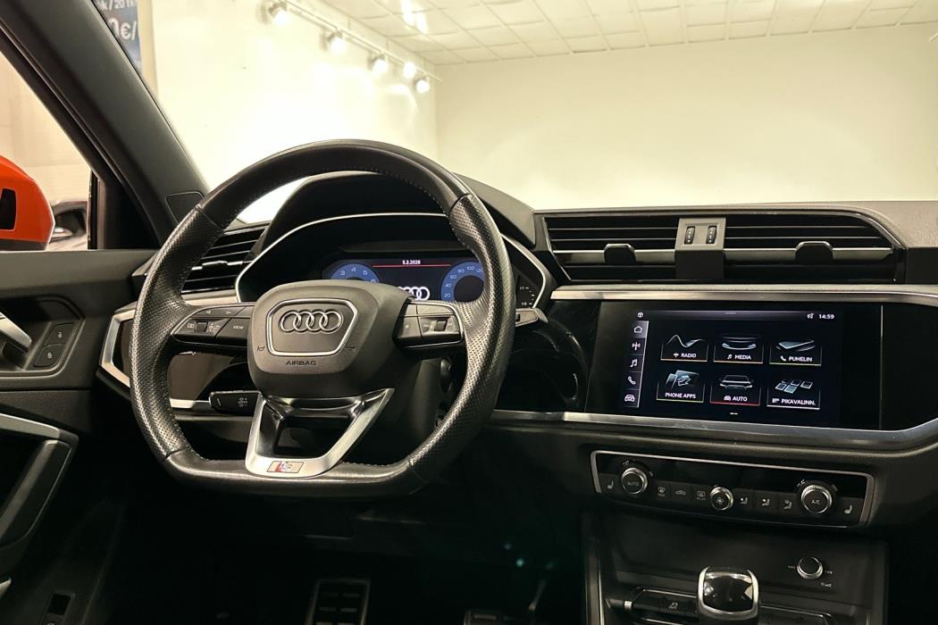 AUDI Q3 2019