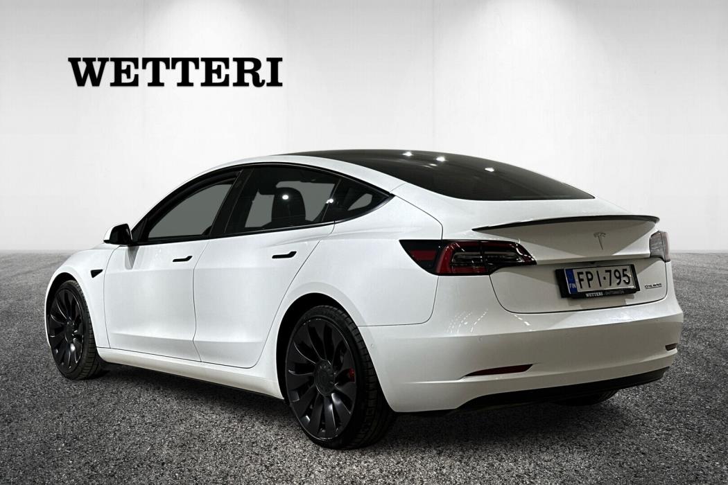 TESLA Model 3 2021