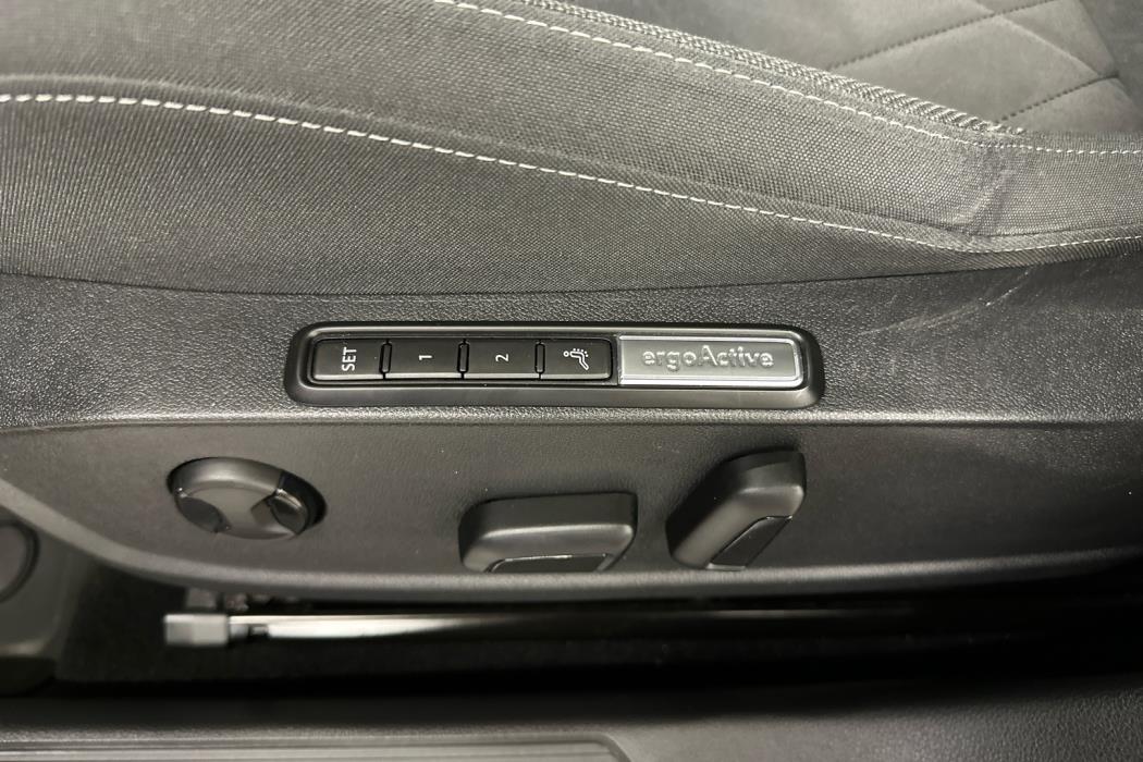 VOLKSWAGEN Golf 2020