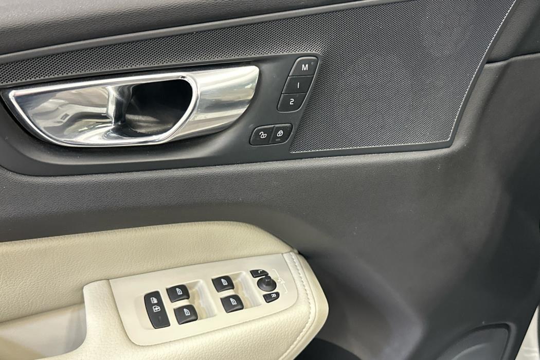 VOLVO XC60 2020