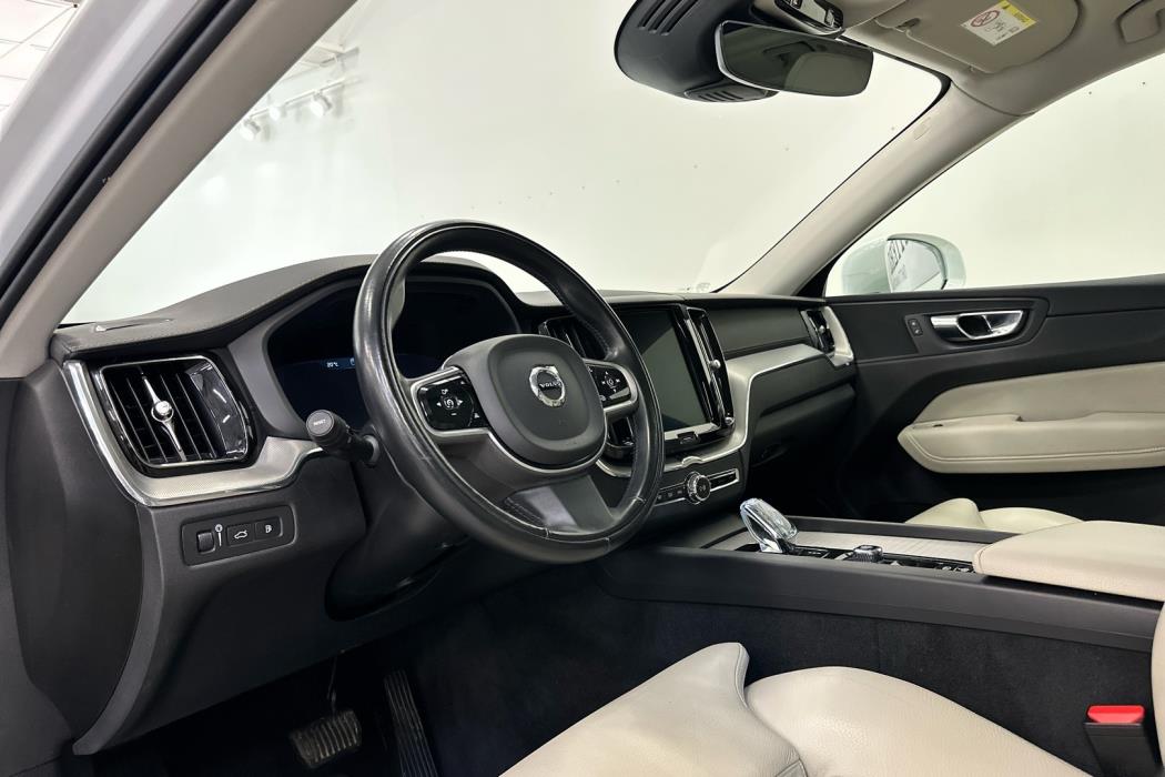 VOLVO XC60 2020