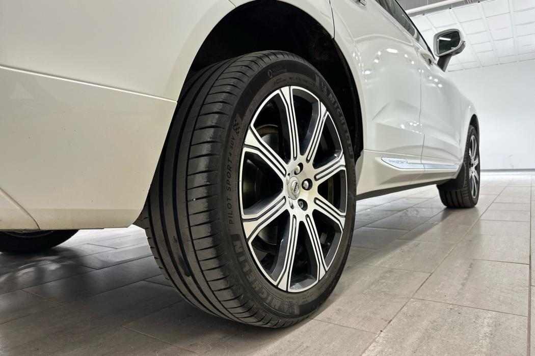 VOLVO XC60 2020