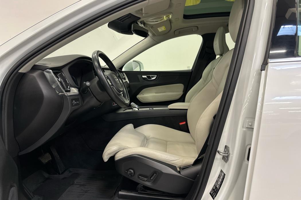 VOLVO XC60 2020