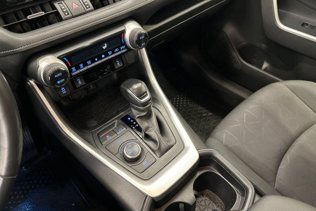TOYOTA RAV4 2021