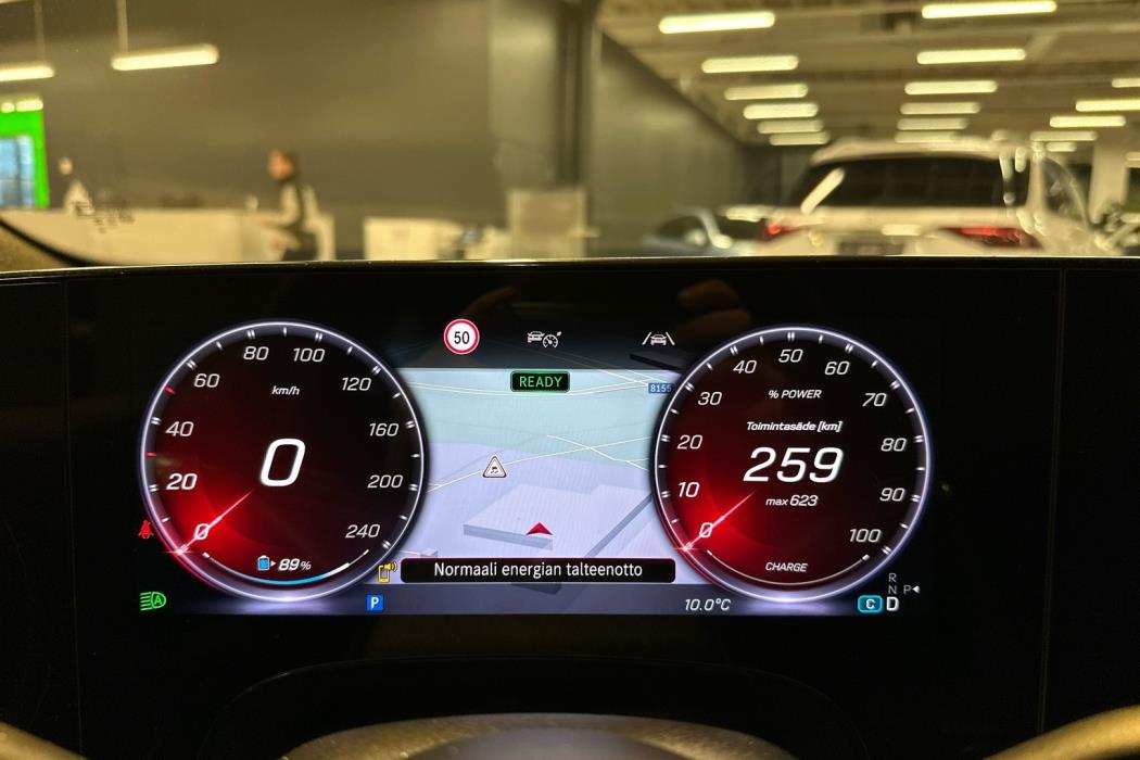 MERCEDES-BENZ CLA 2025