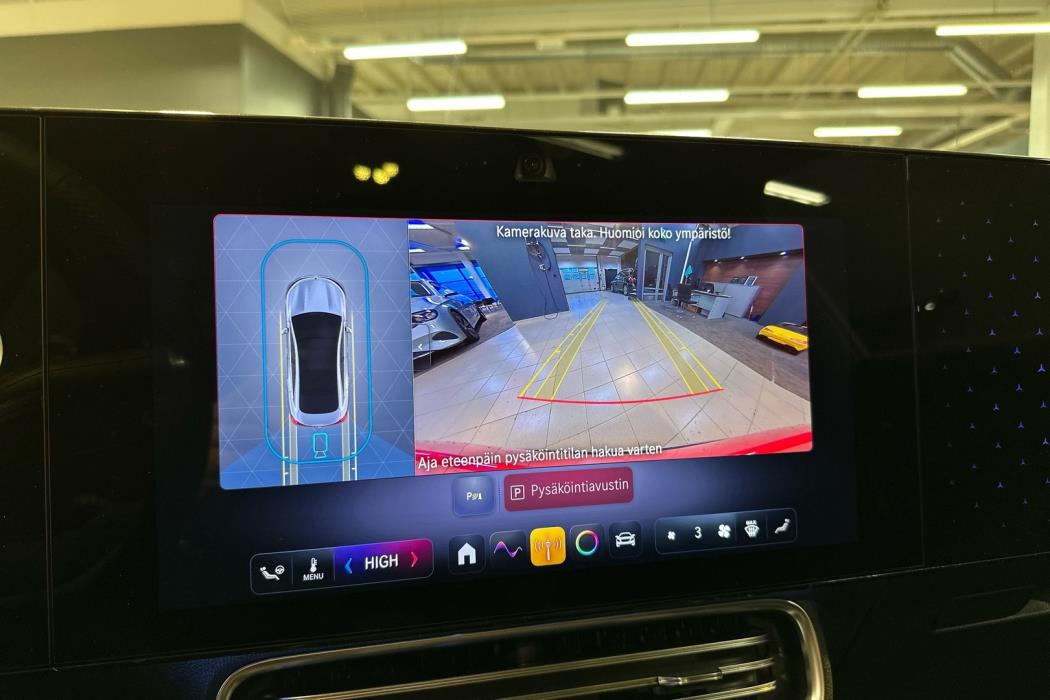 MERCEDES-BENZ CLA 2025