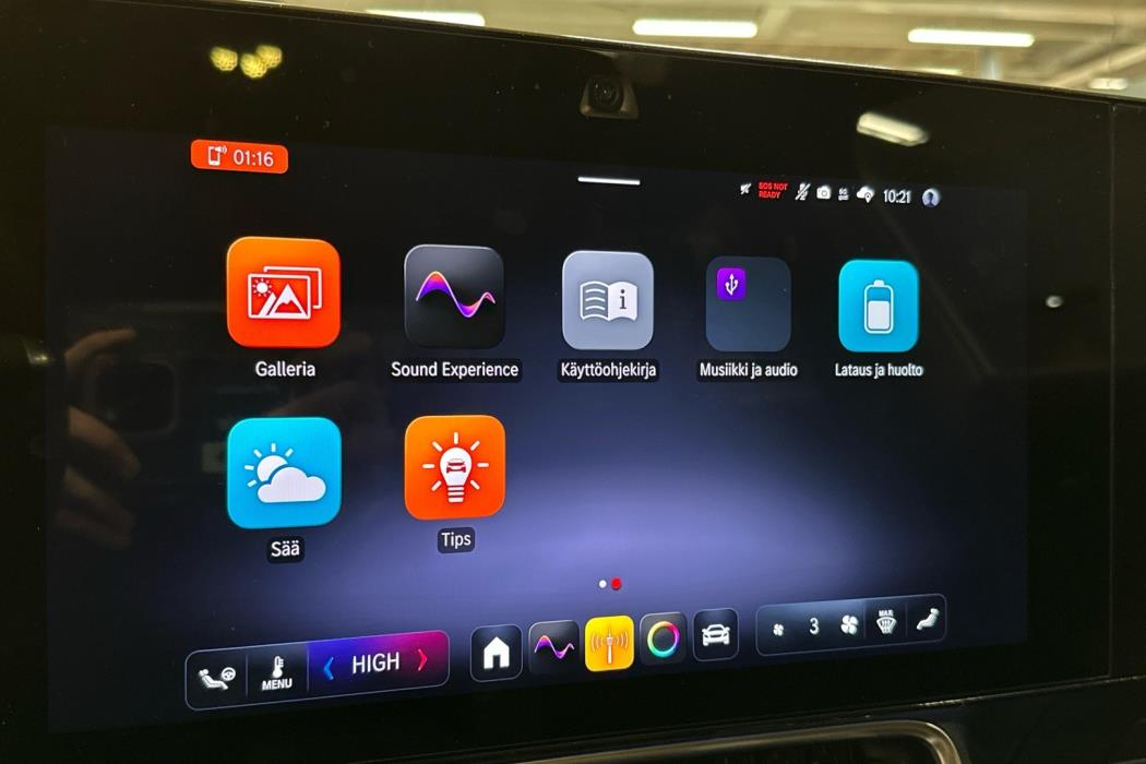 MERCEDES-BENZ CLA 2025