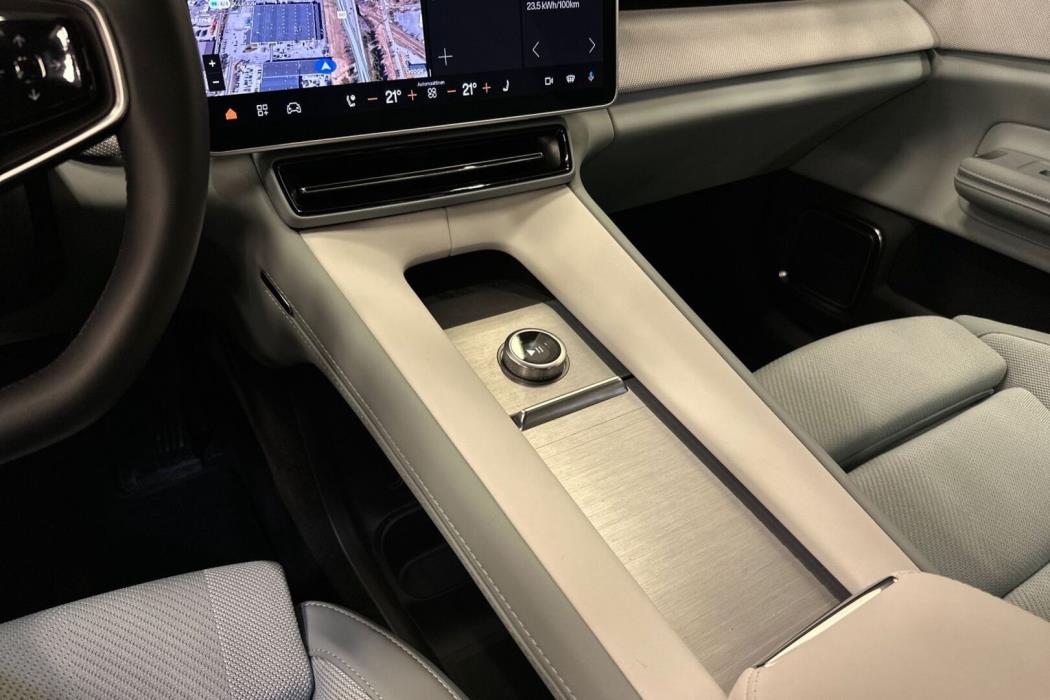 POLESTAR 4 2026