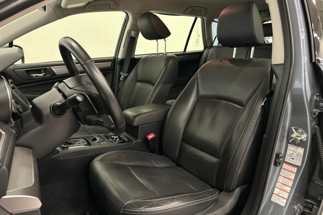 SUBARU Outback 2016