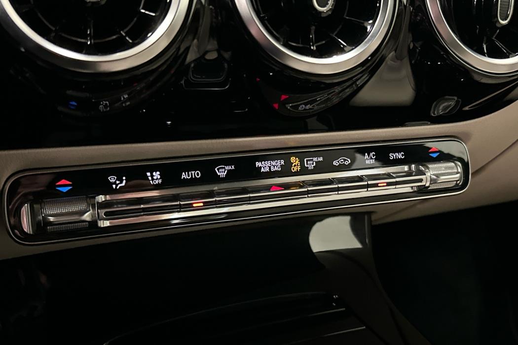 MERCEDES-BENZ CLA 2019