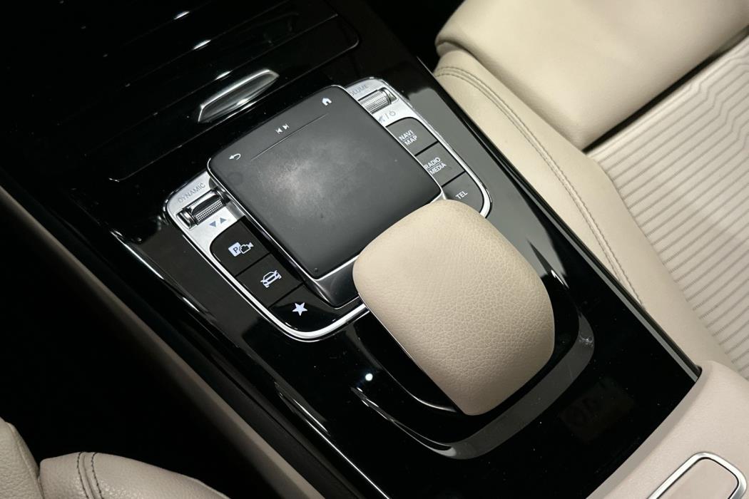 MERCEDES-BENZ CLA 2019