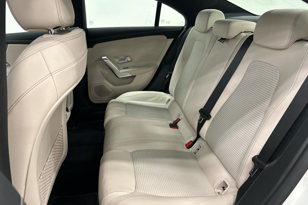 MERCEDES-BENZ CLA 2019