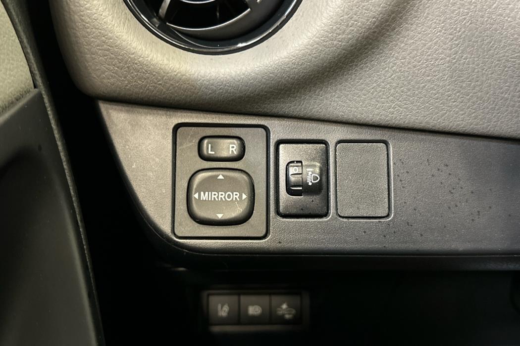 TOYOTA Yaris 2019
