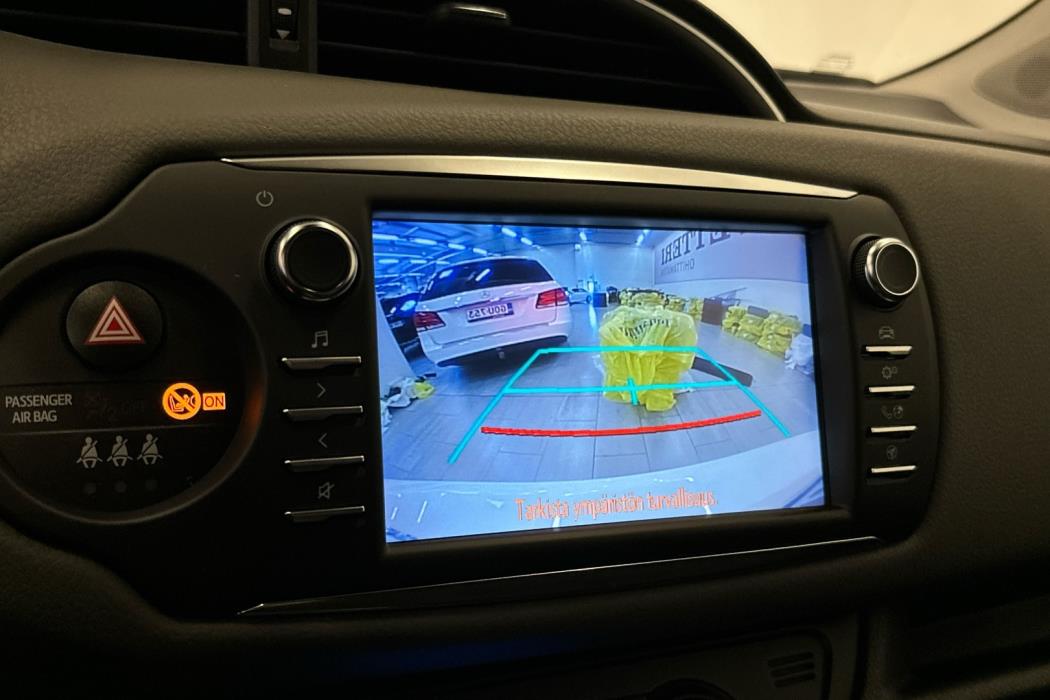 TOYOTA Yaris 2019