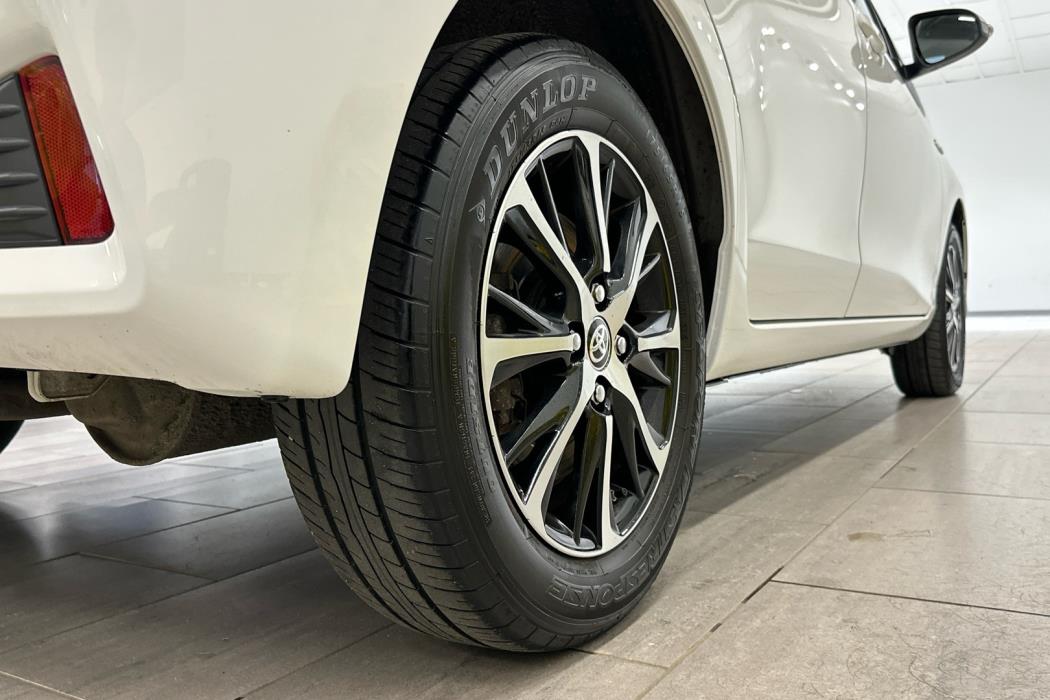 TOYOTA Yaris 2019