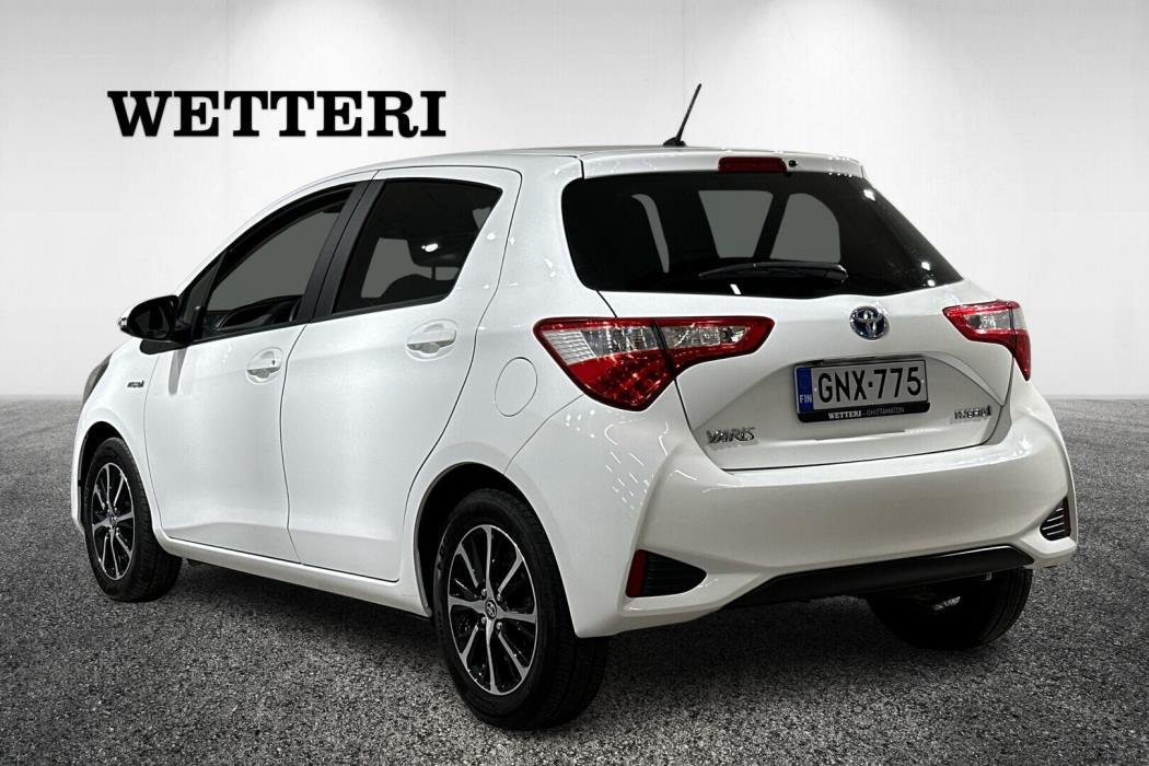 TOYOTA Yaris 2019