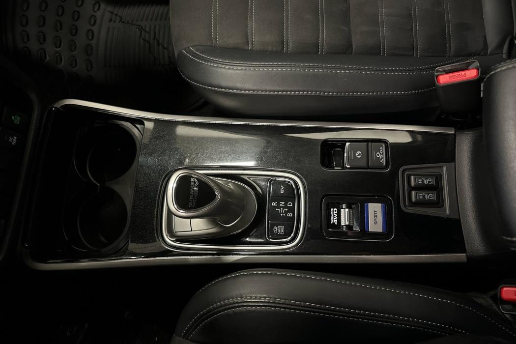 MITSUBISHI Outlander PHEV 2021