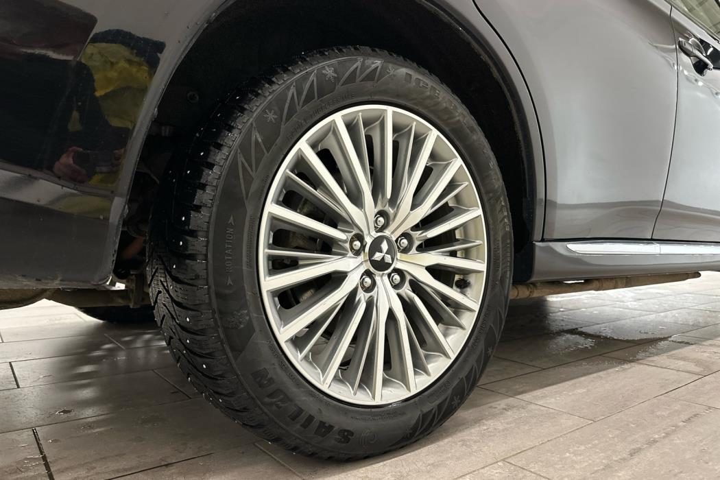 MITSUBISHI Outlander PHEV 2021