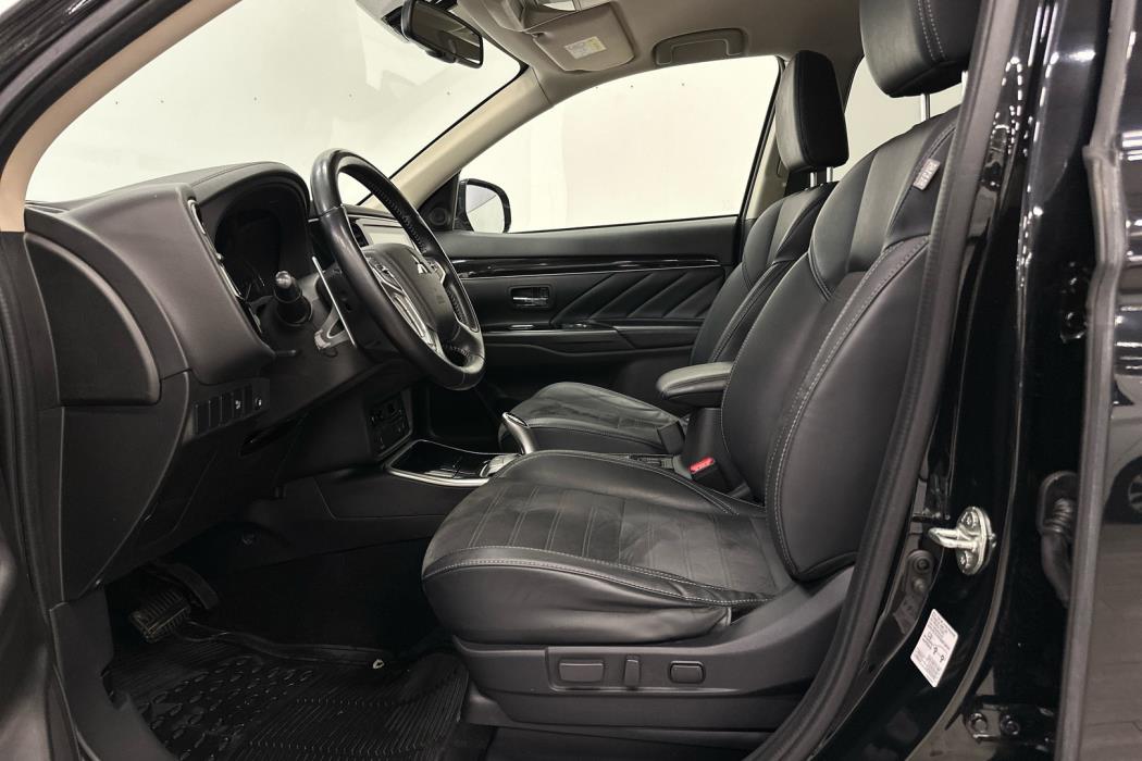 MITSUBISHI Outlander PHEV 2021